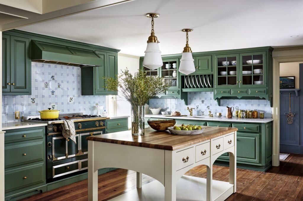 21 Must-Have Ideas for a Dream Kitchen: Hottest Kitchen Trends 2025 5 Green Kitchen Cabinets