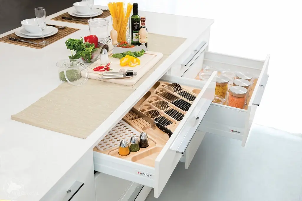 kitchen cabinet accessories